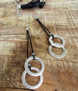 Metal jewelry