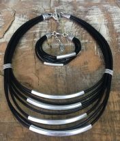 Beautiful sports-and-elegant set for ladies