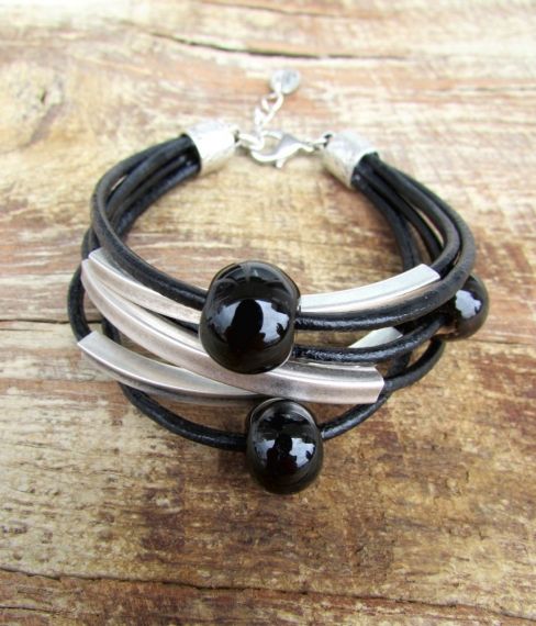 ART BRACELET WITH CERAMICS AND METAL PIPES