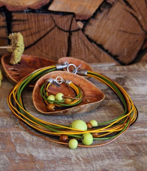 Stylish set – multi-rows necklace and bracelet of leather and ceramic