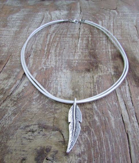 Feather necklace for children