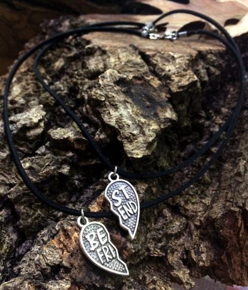 NECKLACE FOR CHILDREN BEST -  FRIENDS
