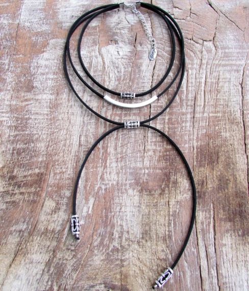  Beautiful choker with a tube