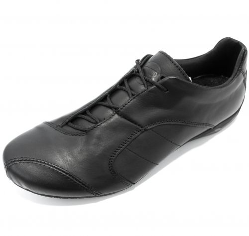 Men’s comfortable sports shoes