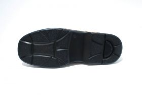 Men’s convenient black genuine leather slippers