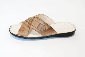 Men’s brown slippers and lining of genuine leather