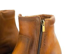 MEN SUEDE SHOES WITH DECORATIVE STITCHING