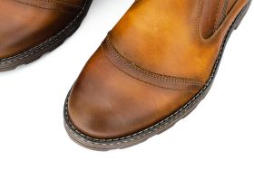 MEN SUEDE SHOES WITH DECORATIVE STITCHING