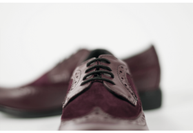 Ladies' shoes from nappa and suede in burgundy color