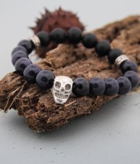 Skull bracelet for gentlemen