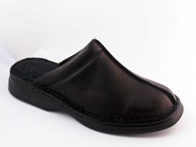 Men’s convenient black genuine leather slippers