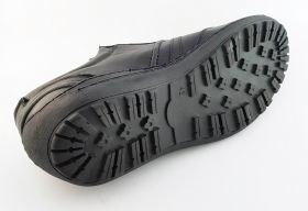Men’s black shoes with laces