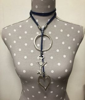 Beautiful long necklace - Key