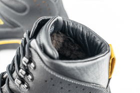 MEN'S SPORT BOOTS IN BLACK AND YELLOW
