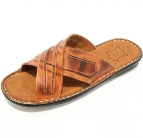 Men’s brown slippers and lining of genuine leather