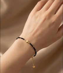 Leather pendant with handcuffs for gentlemen