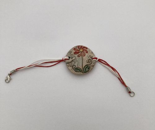 Ръчно изработена рисувана керамична мартеница - гривна.