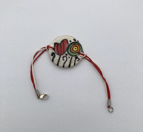 Ръчно изработена рисувана керамична мартеница - гривна.