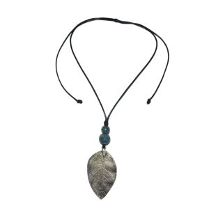 Stylish necklace of velour